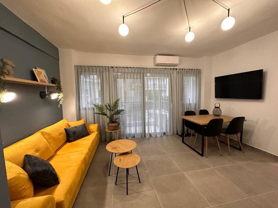 The Yellowblue Apartment, Downtown Salonicco Esterno foto